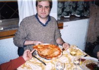 Thumb-Pizza2-01.jpg (10638 byte)