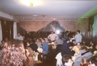 Thumb-Pizza2-07.jpg (8935 byte)
