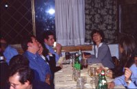Thumb-Pizza4-50.jpg (8984 byte)