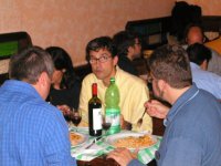 Thumb-Pizza5-07.jpg (9695 byte)